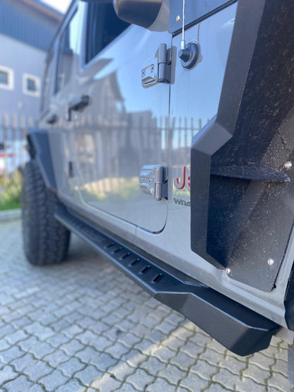 GRANITE SERIES™ ROCK RAILS / Steps / Sliders - for Wrangler 4DR JLU by Bestop