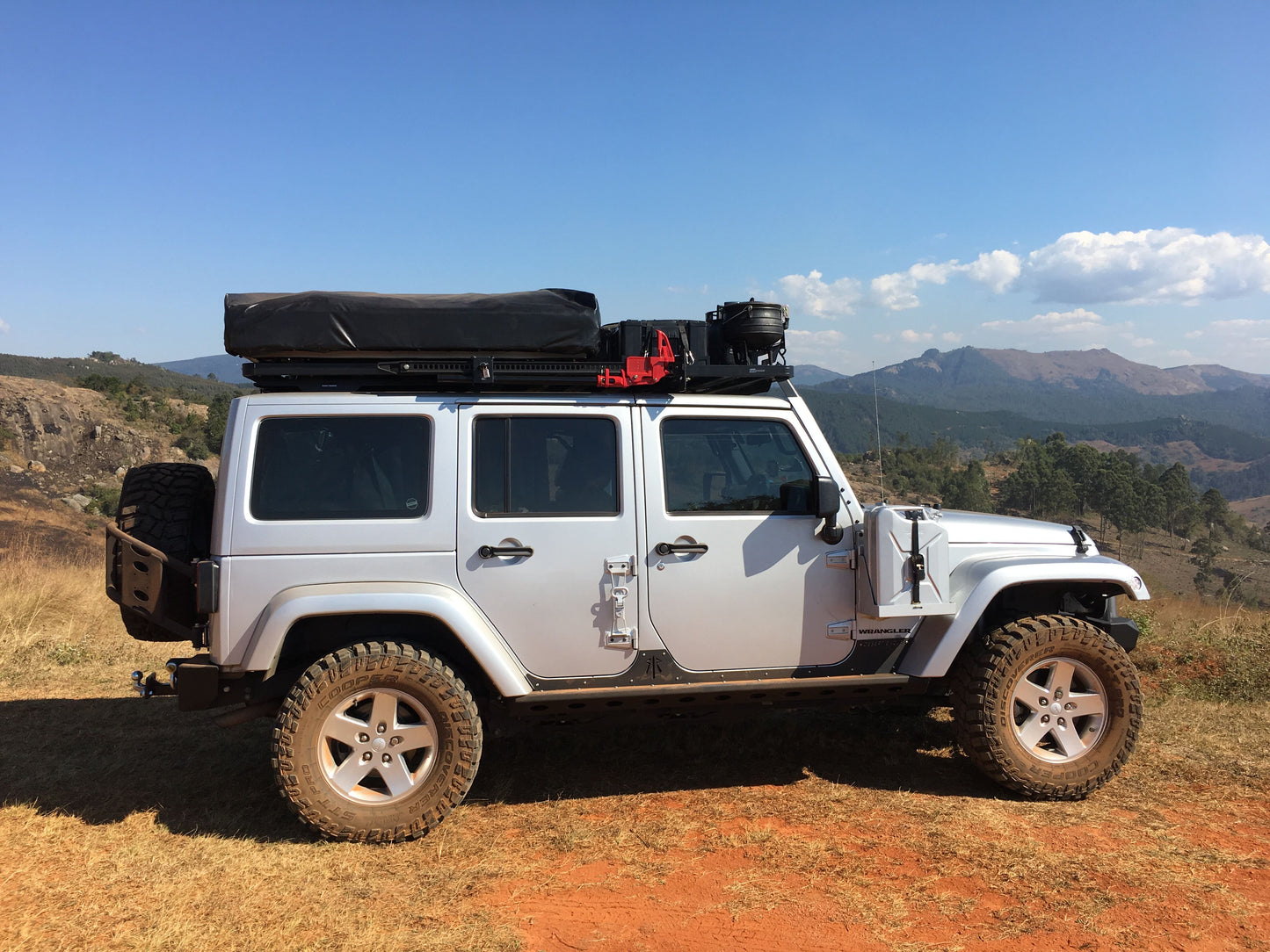 RockRage ULTIMA ROCK SLIDERS for Wrangler JKU - 4DR