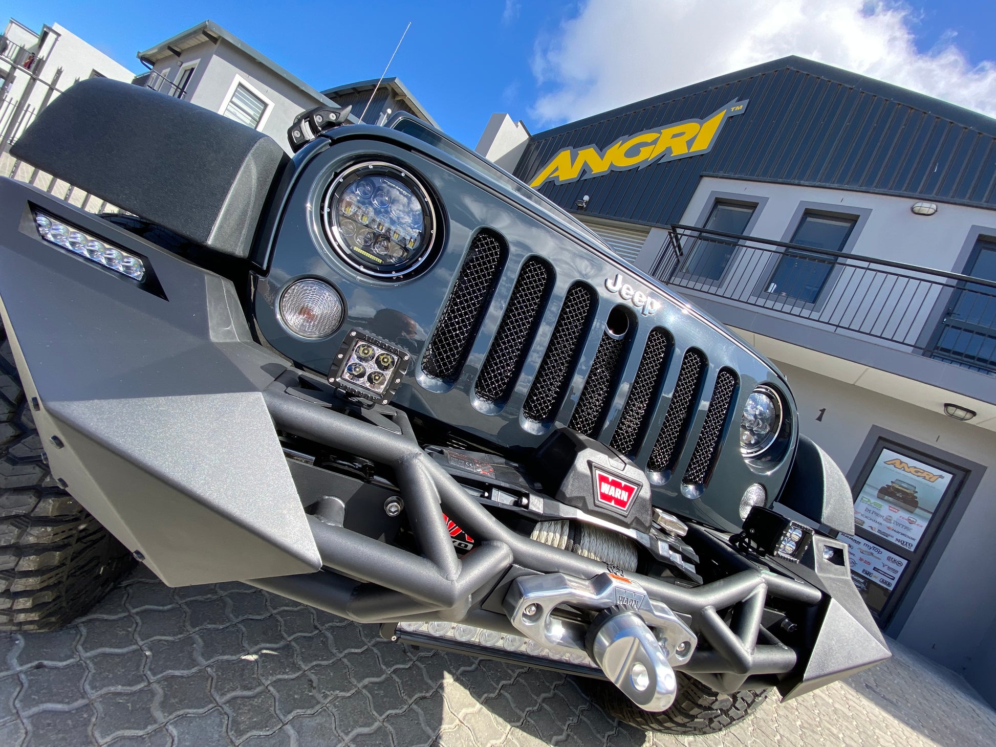 WARN VR EVO 10 WINCH (Steel Cable) 103252 - ANGRi