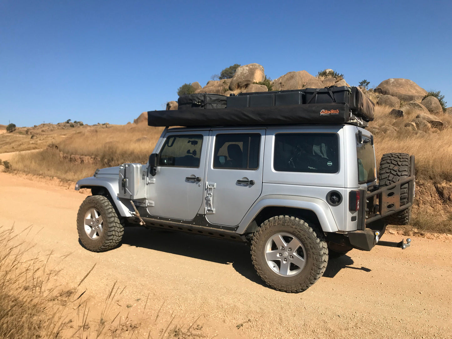 RockRage ULTIMA ROCK SLIDERS for Wrangler JKU - 4DR